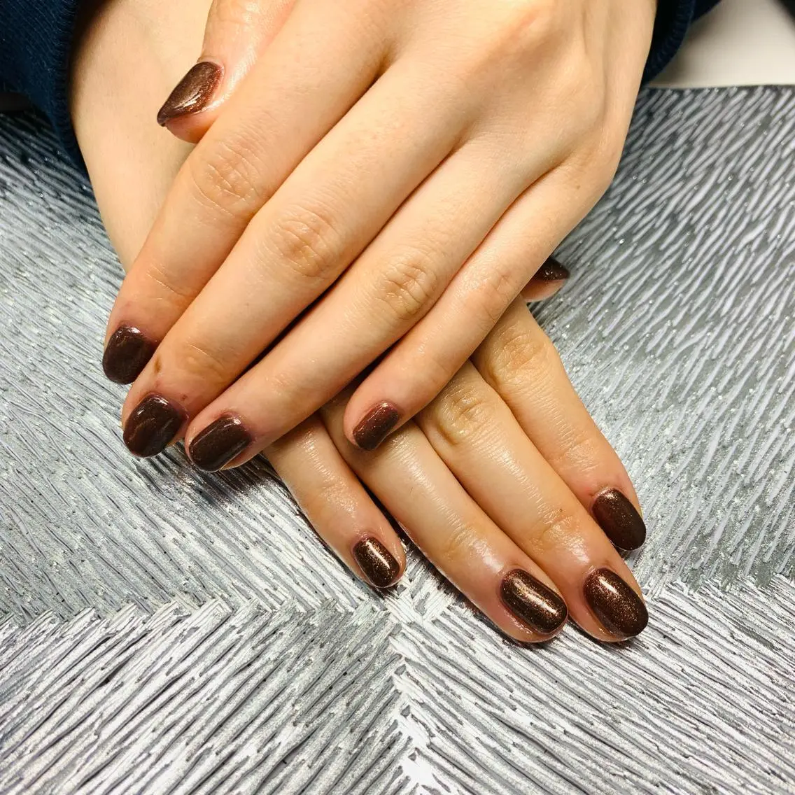 ネイル ブラウン ラメ(グリッター) ワンカラーネイル Briwa✨nail 💅enoi ❤︎のネイルデザイン