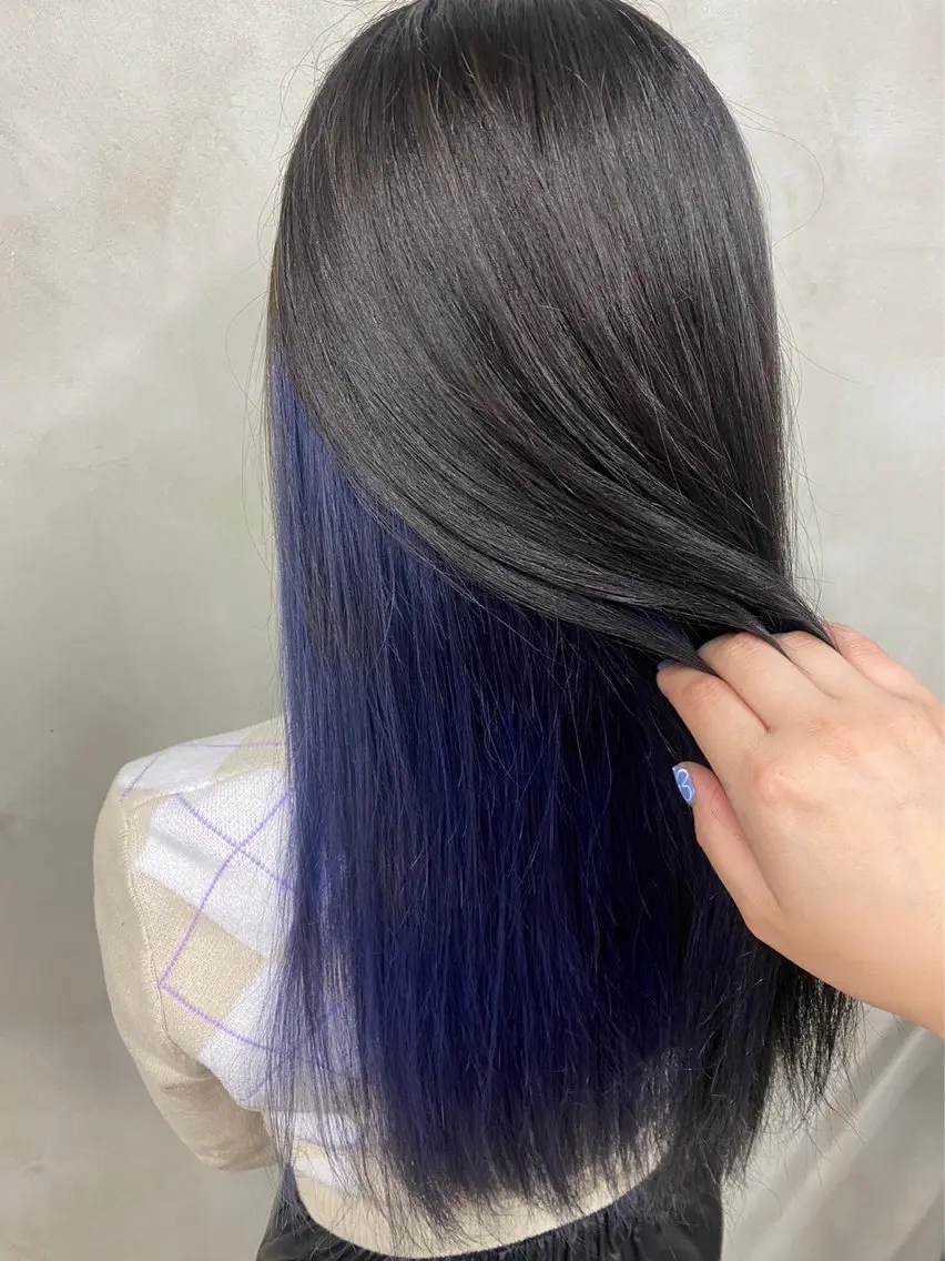 🩷インナーカラー💙春や夏にもぴったり！インナーカラーを入れて色を楽しみましょう🌸※ブリーチ1回の写真