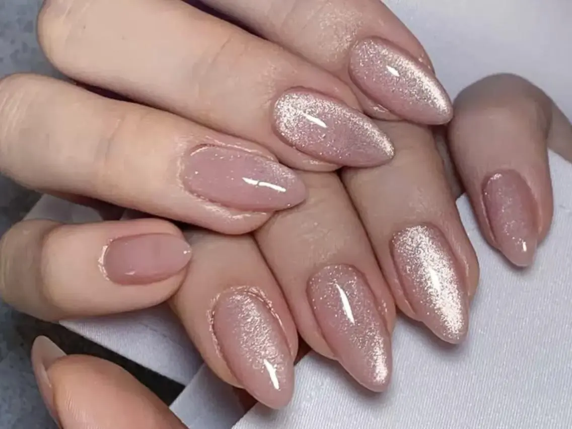 ネイル ジェルネイル ガーリー マグネットネイル ミディアムネイル オフィスネイル ハンドネイル ハンドケア 🎀Sense Nail池袋店🎀のネイルデザイン