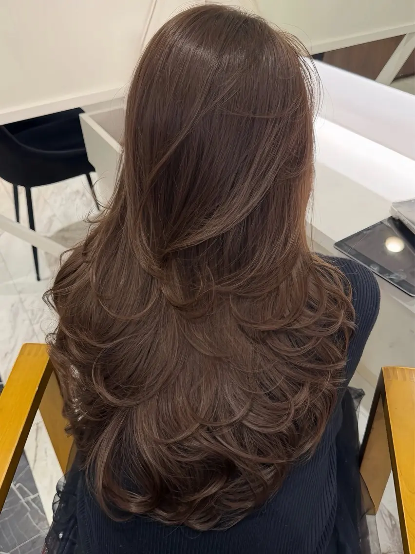 ロング 艶カラー ジュナのヘアスタイル