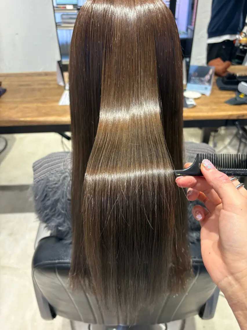 ロング カラー グレージュ トリートメント カット ヘアカラー トリートメント 関 桃萌果のヘアスタイル