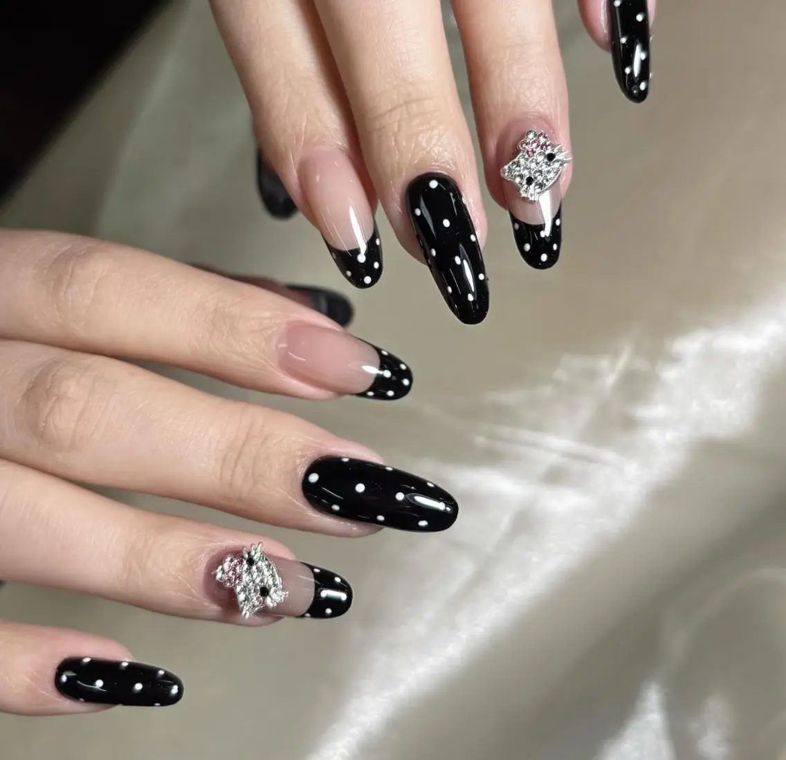 ネイル ハンドネイル 🎀 NaNa_nailのネイルデザイン