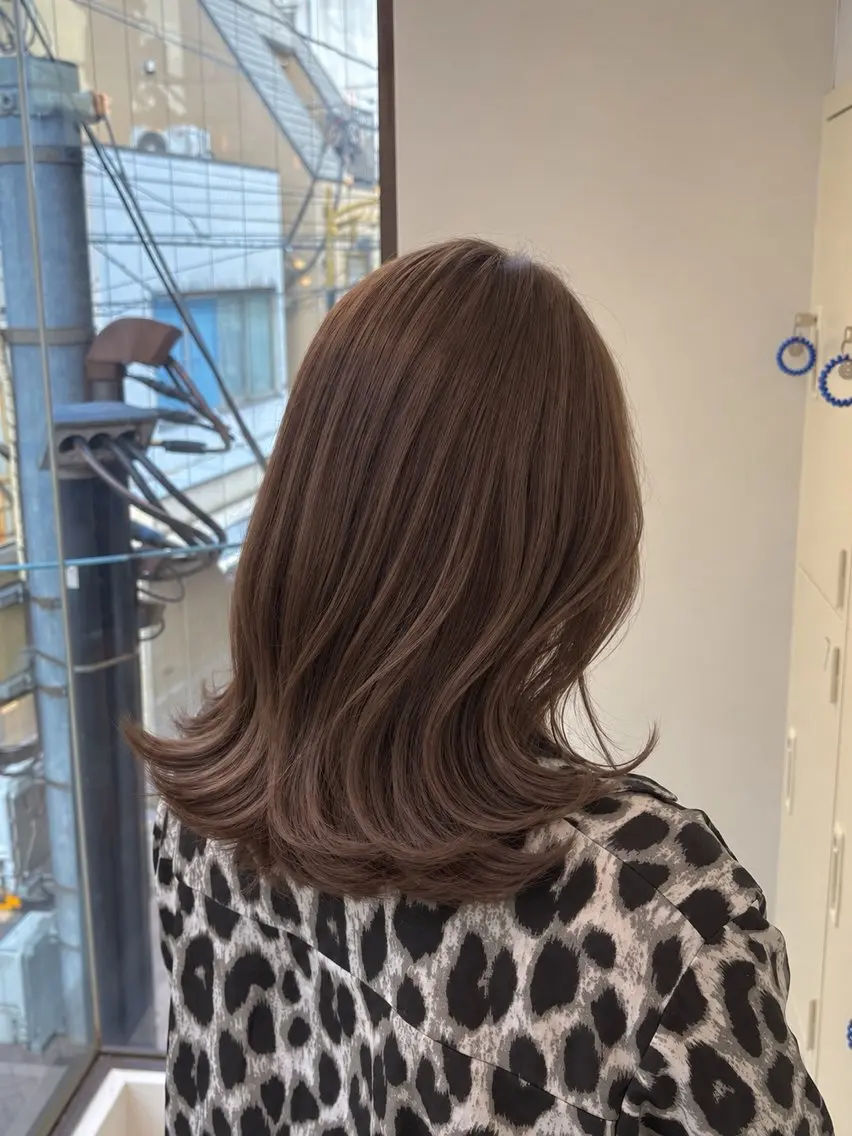 セミロング カラー ブリーチ ダブルカラー ブリーチなしカラー NATSUMI 🐻❄️🤍のヘアスタイル