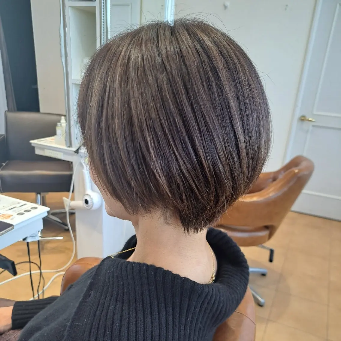 ショート カラー アッシュ カット ヘアカラー トリートメント 本多 いぶきのヘアスタイル