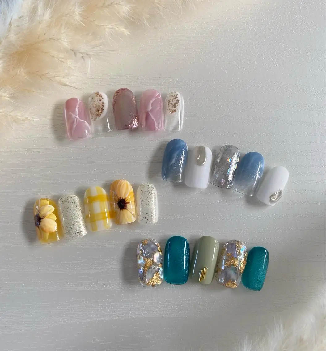 セミロング カラー ネイル Nailsalon Calmeのネイルデザイン