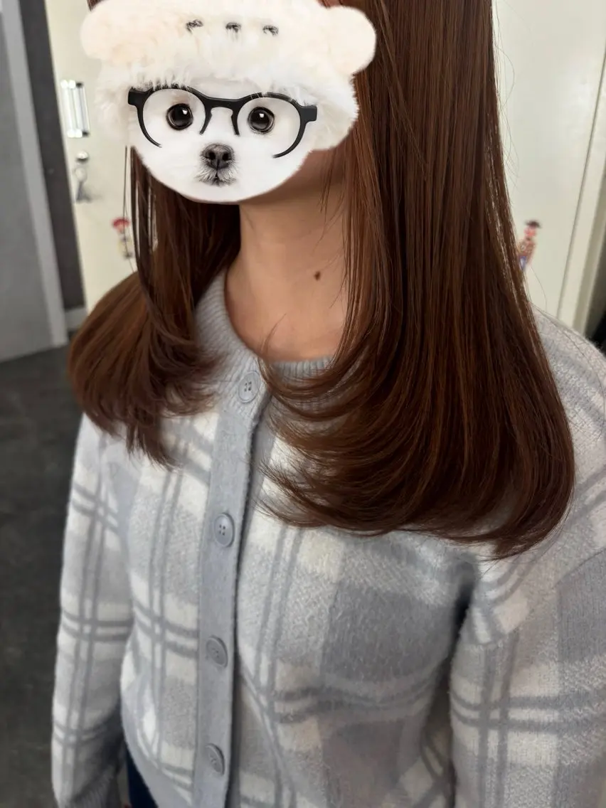 セミロング 顔まわりレイヤー 顔周りカット レイヤーカット 顔周りレイヤーカット ／Yumiのヘアスタイル
