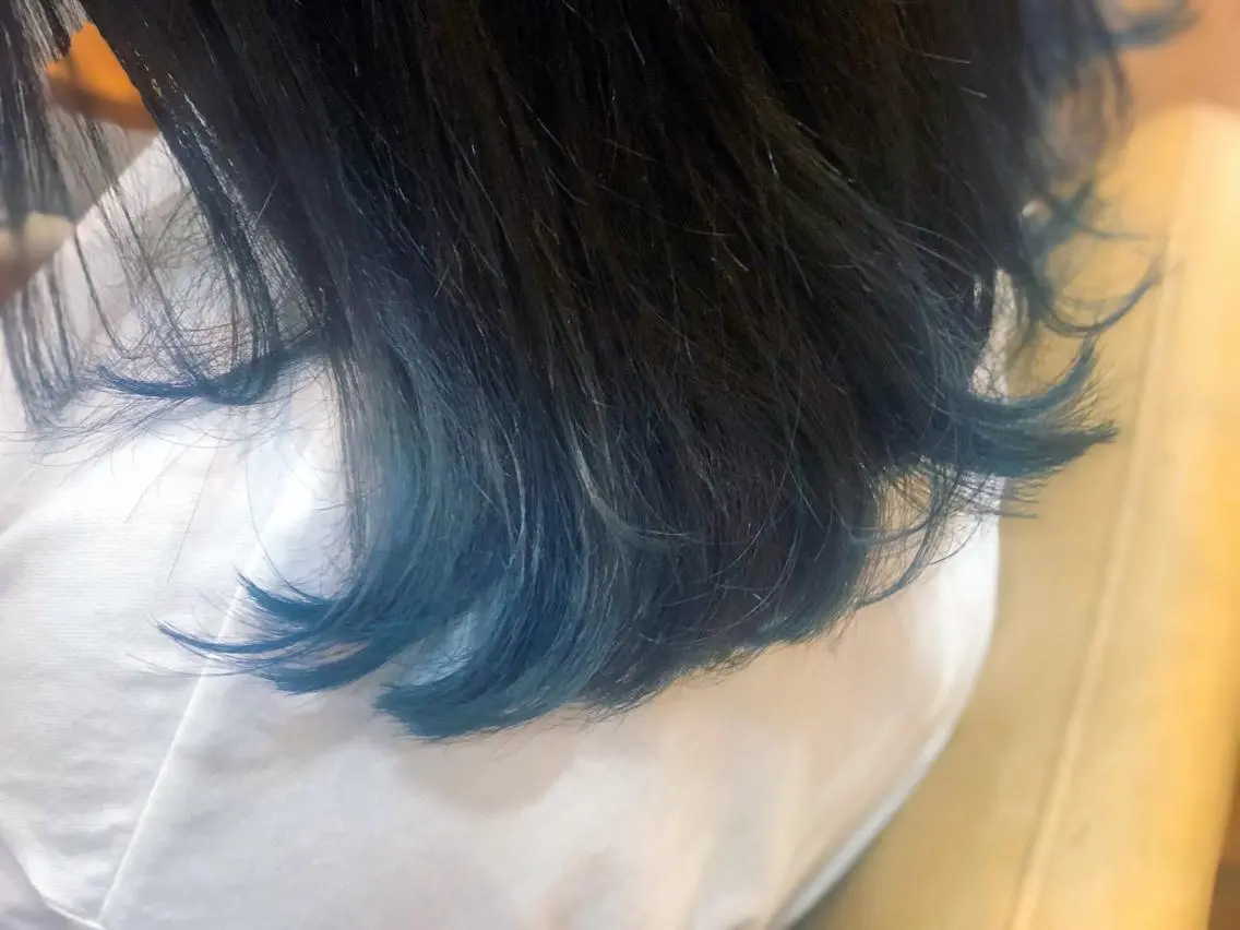 ミディアム カラー ブルーカラー ヘアカラー てんま さやかのヘアスタイル