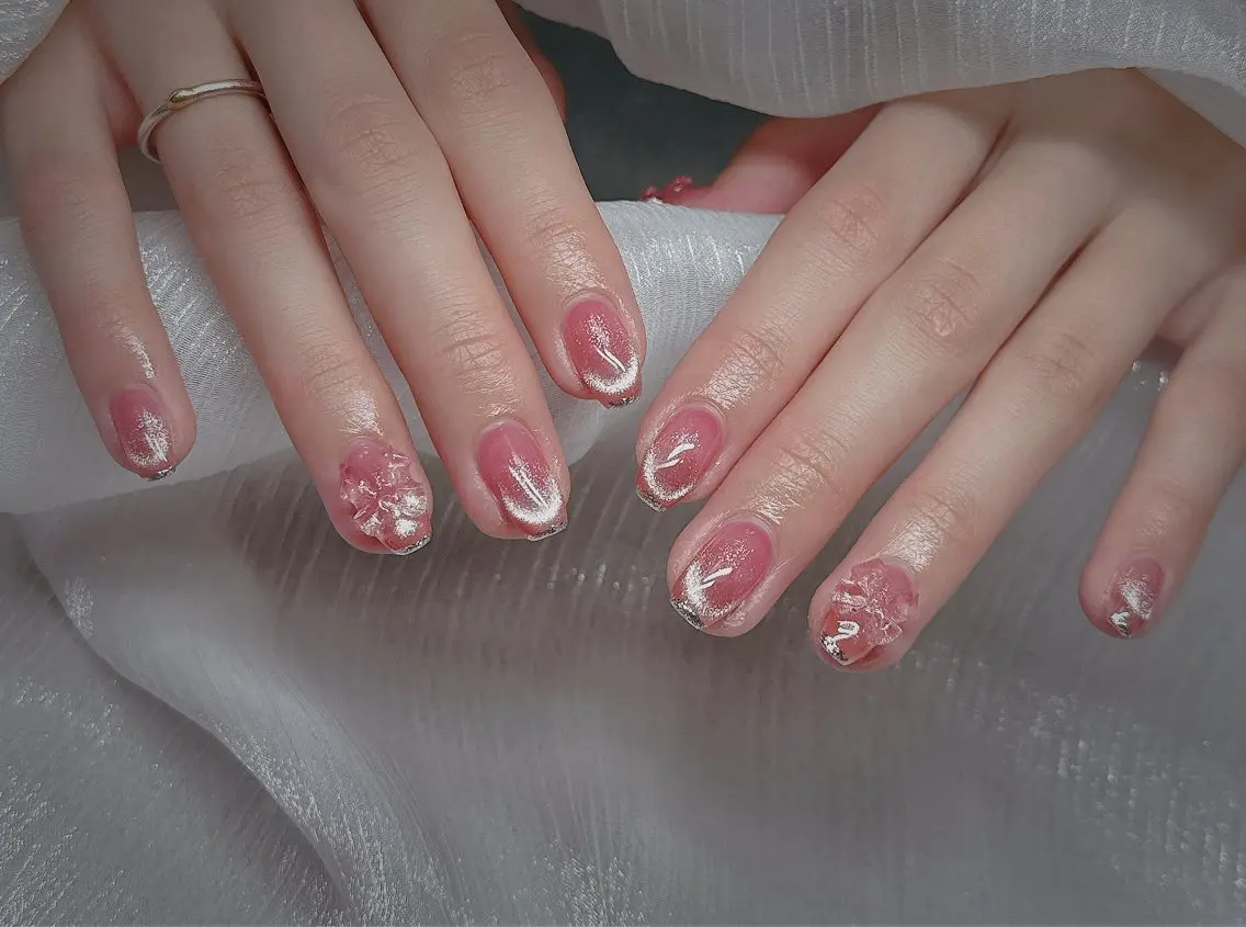 自爪ネイル💅フレンチ➕マグネット(orフラッシュ)の写真