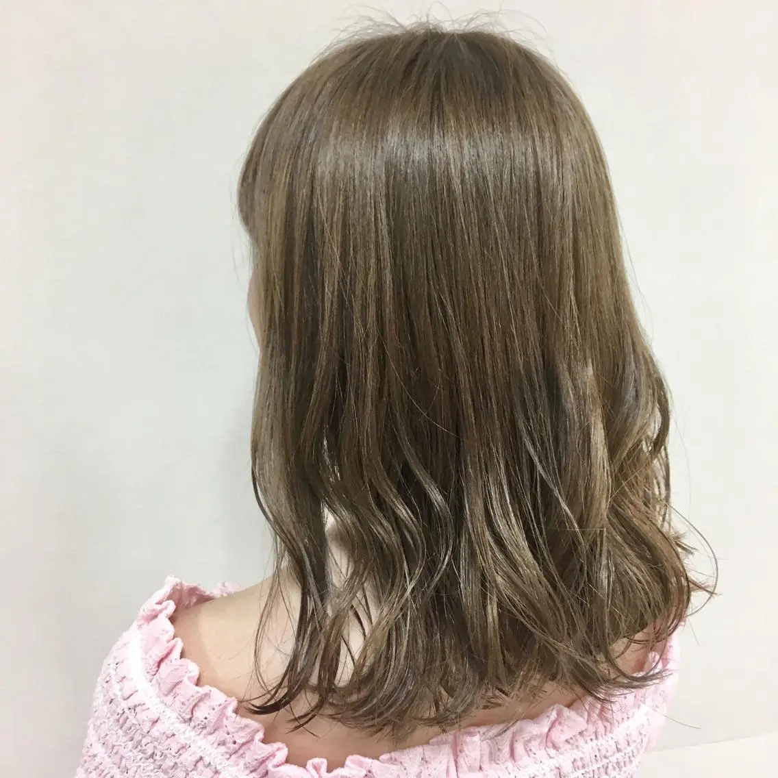 セミロング カラー ヘアアレンジ ヘアカラー トリートメント 【Sweep】おじま のぞみのヘアスタイル