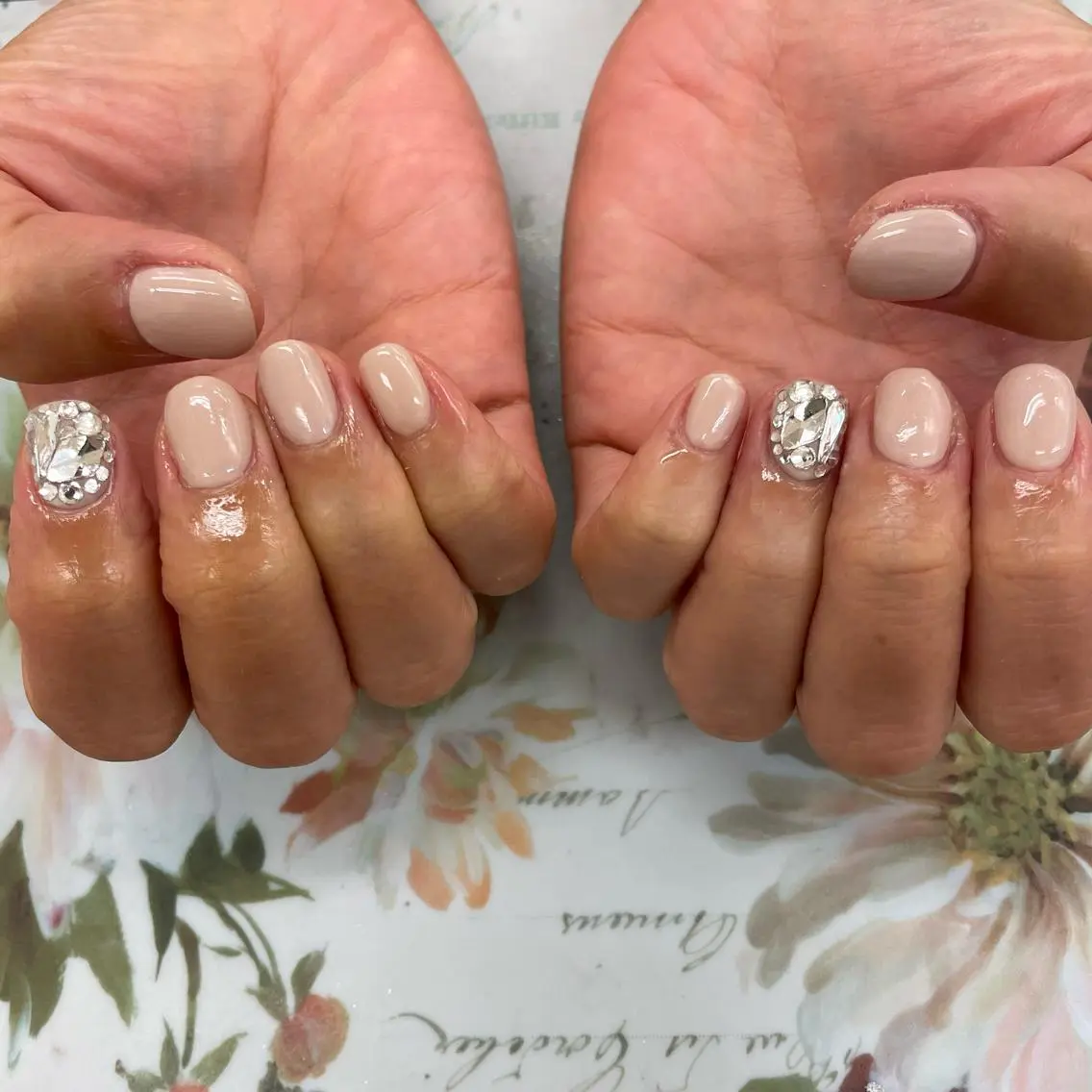 ネイル ハンドネイル 田中 春華のネイルデザイン
