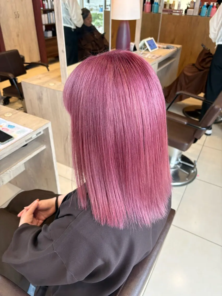 カラー ヘアカラー Nanami ナナミのヘアスタイル