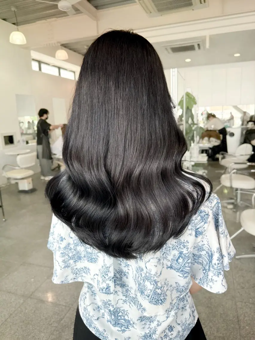ロング カラー 黒髪 ブルーカラー ブルーブラック 🫧ヒシダアキ taboo.i🫧のヘアスタイル