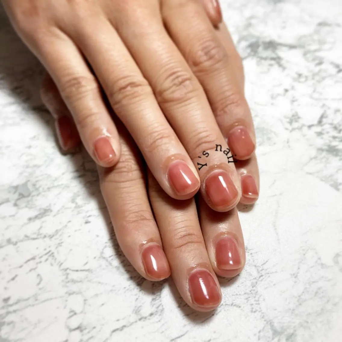 ネイル ワンカラーネイル 手書きが得意🖌️ Y’s  nailのネイルデザイン