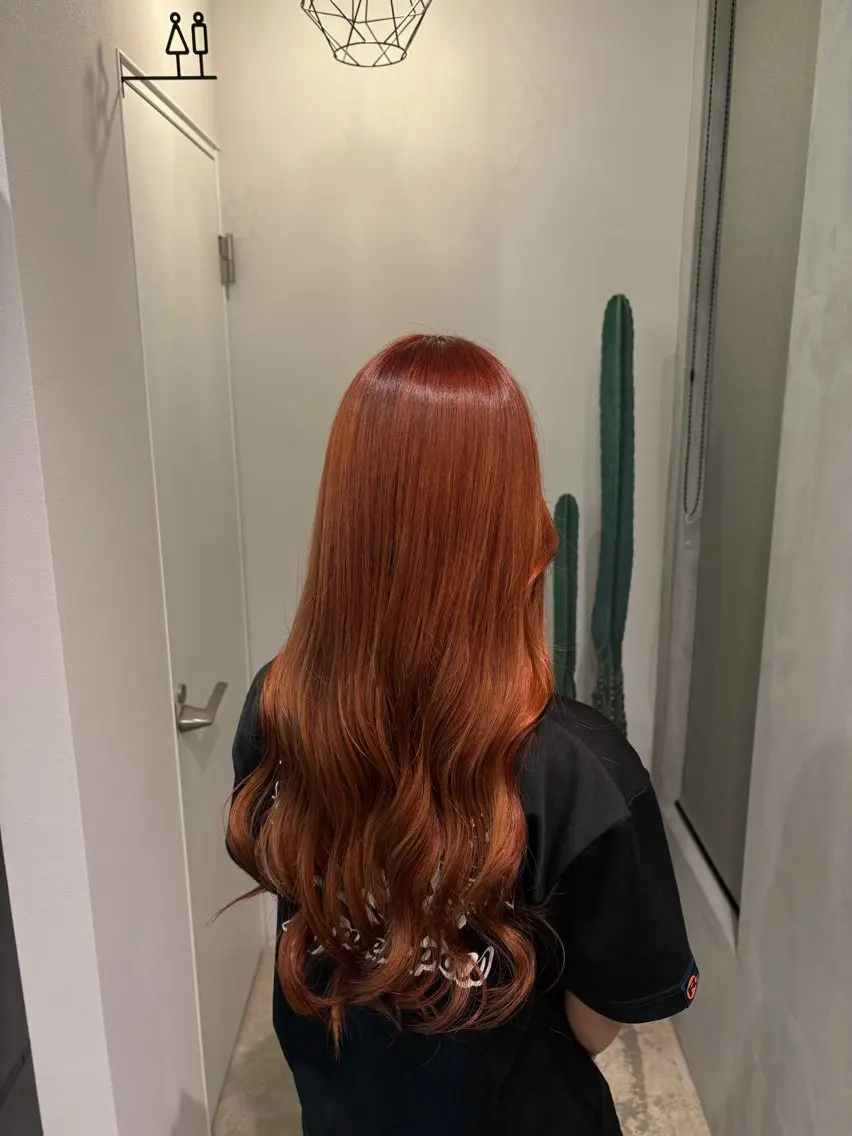 ロング カラー オレンジ 宮島 華湖のヘアスタイル