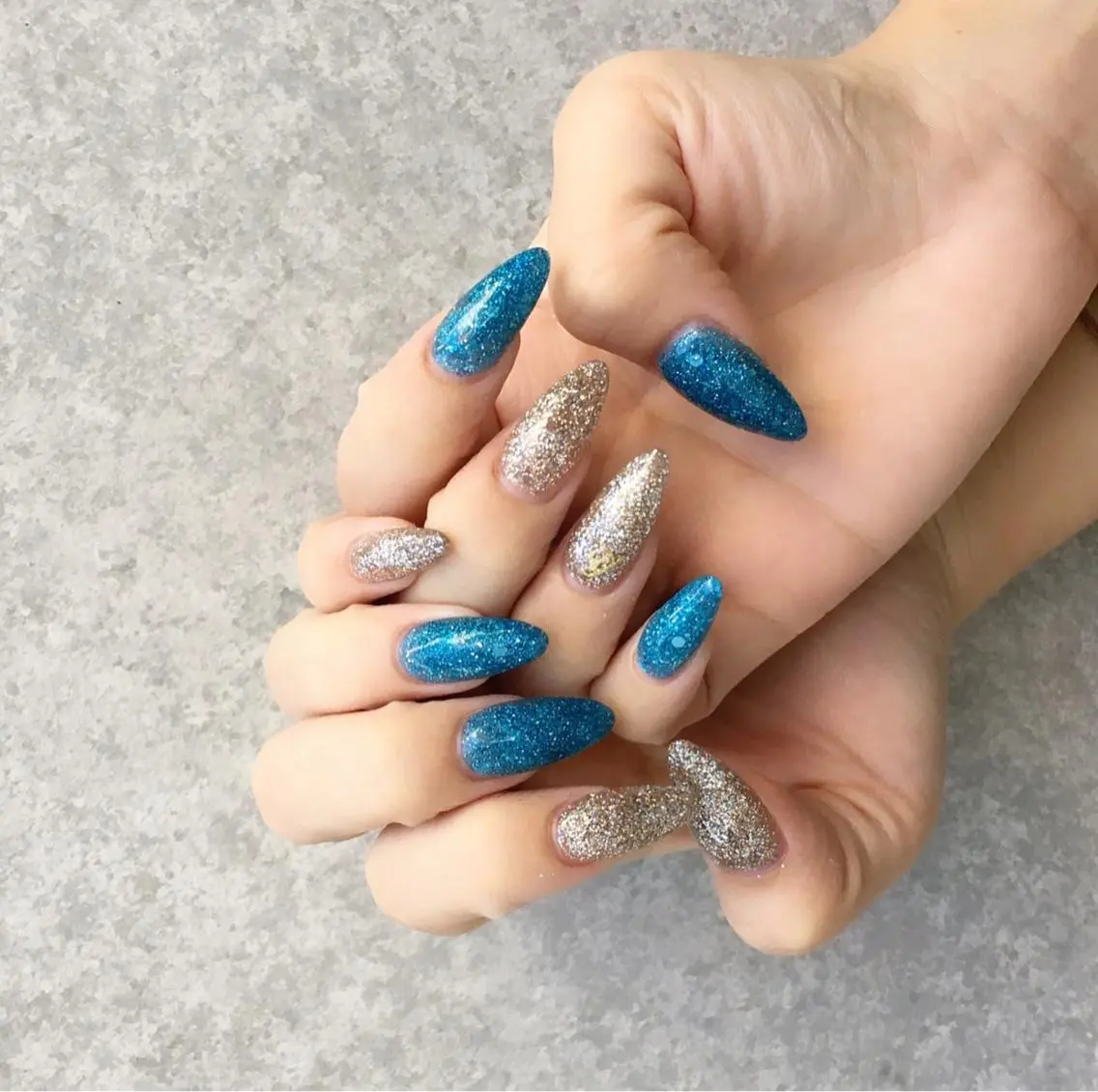 ネイル 長さ出し ラメ(グリッター) ワンカラーネイル ストーンネイル ハンドネイル nail salon Soeurのネイルデザイン