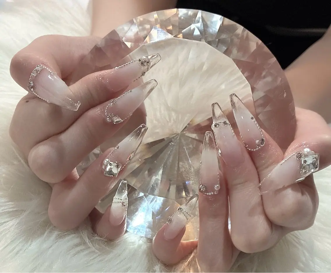 ネイル LoaChaton kaeのネイルデザイン