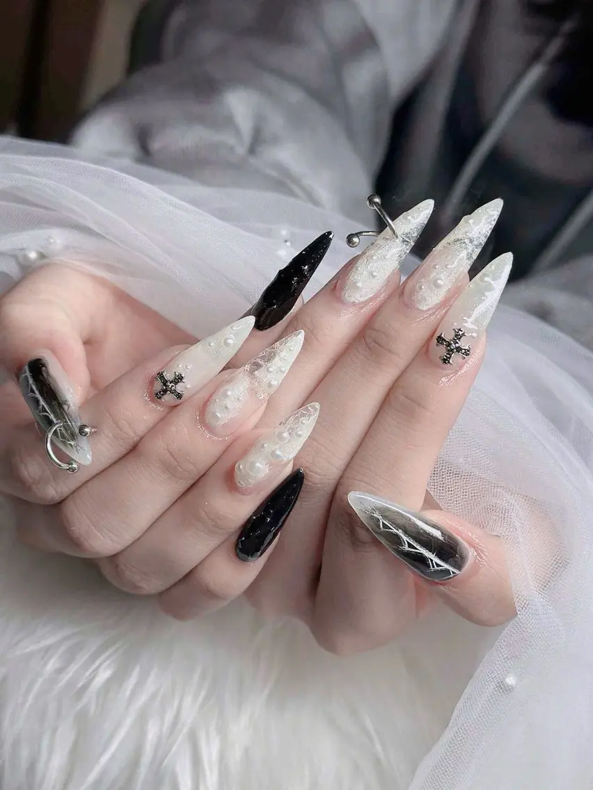 ネイル オーロラネイル フレンチネイル ジェルネイル ハロウィン 韓国ネイル ハンドネイル H.baby Nail Salonのネイルデザイン