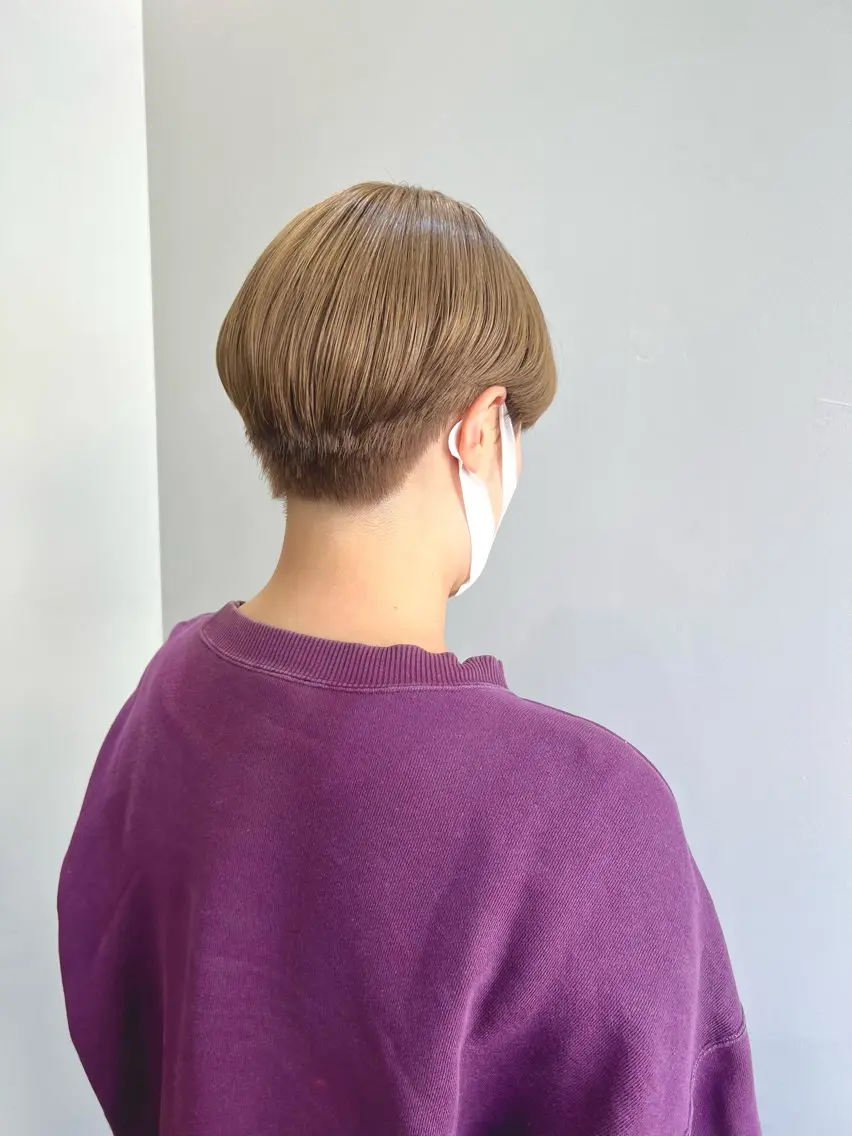 ショート カラー ヘアアレンジ 切りっぱなしボブ ショートボブ アッシュ ブリーチ ケアブリーチ Stream1st TSUBASAのヘアスタイル