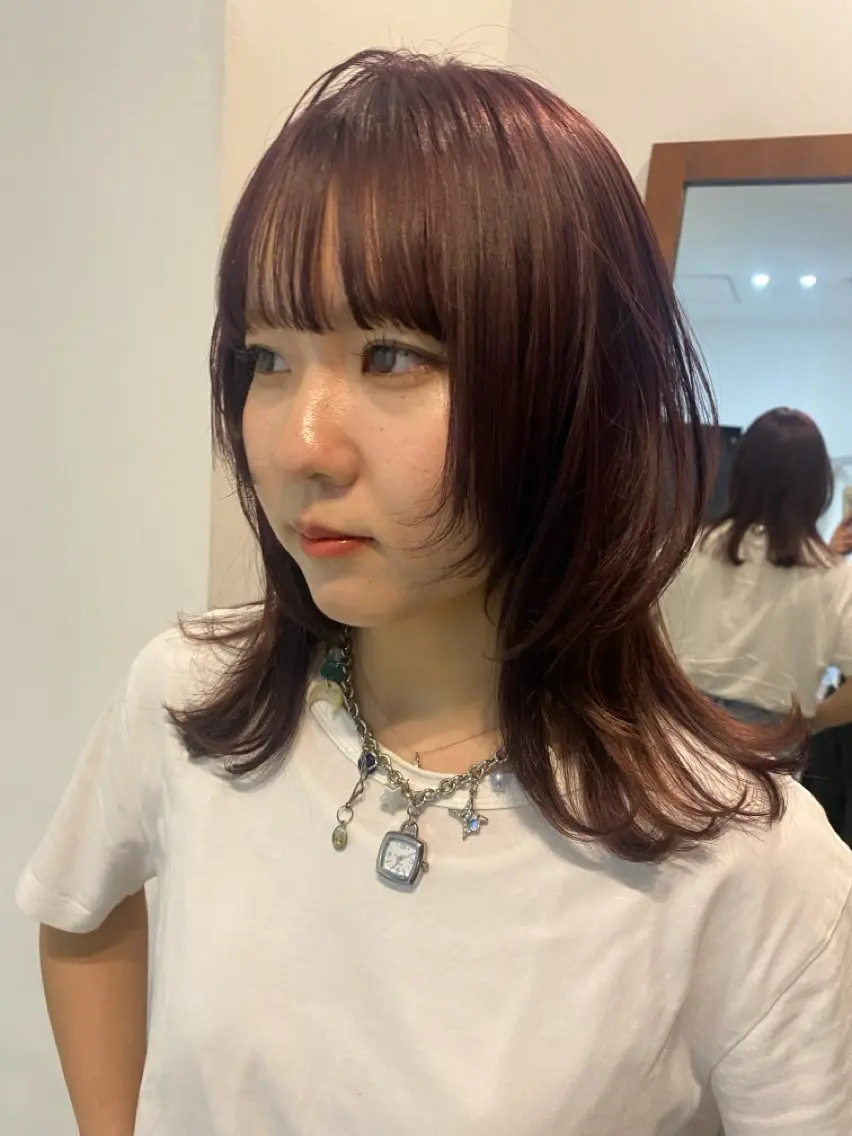 ミディアム ヘアカラー ササキ モモカ🦙💫のヘアスタイル