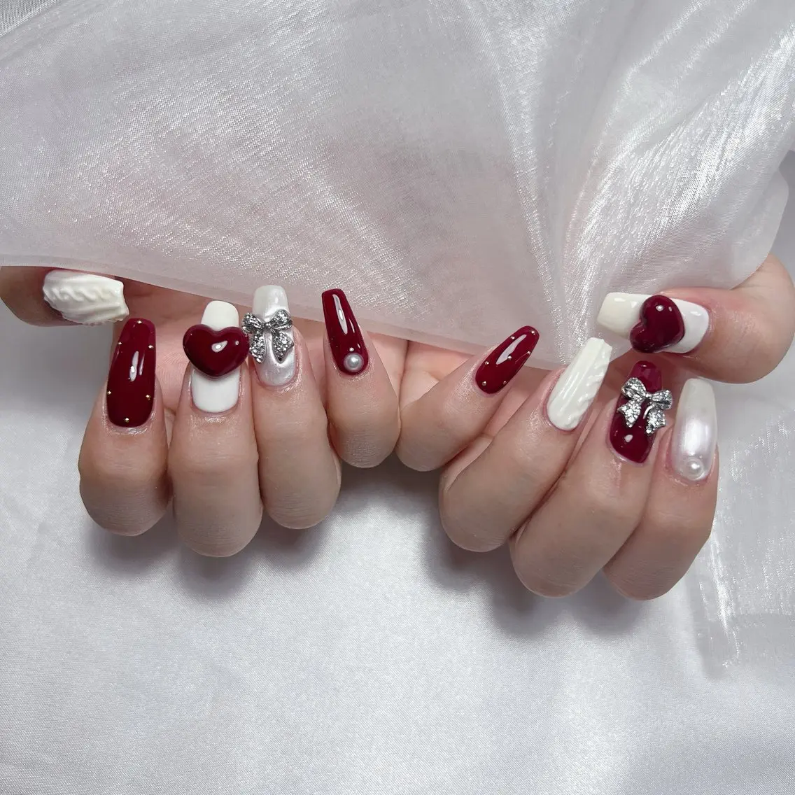 ネイル ジェルネイル 韓国ネイル ラメ(グリッター) マグネットネイル ミラーネイル ハンドネイル nail salon Rewardのネイルデザイン