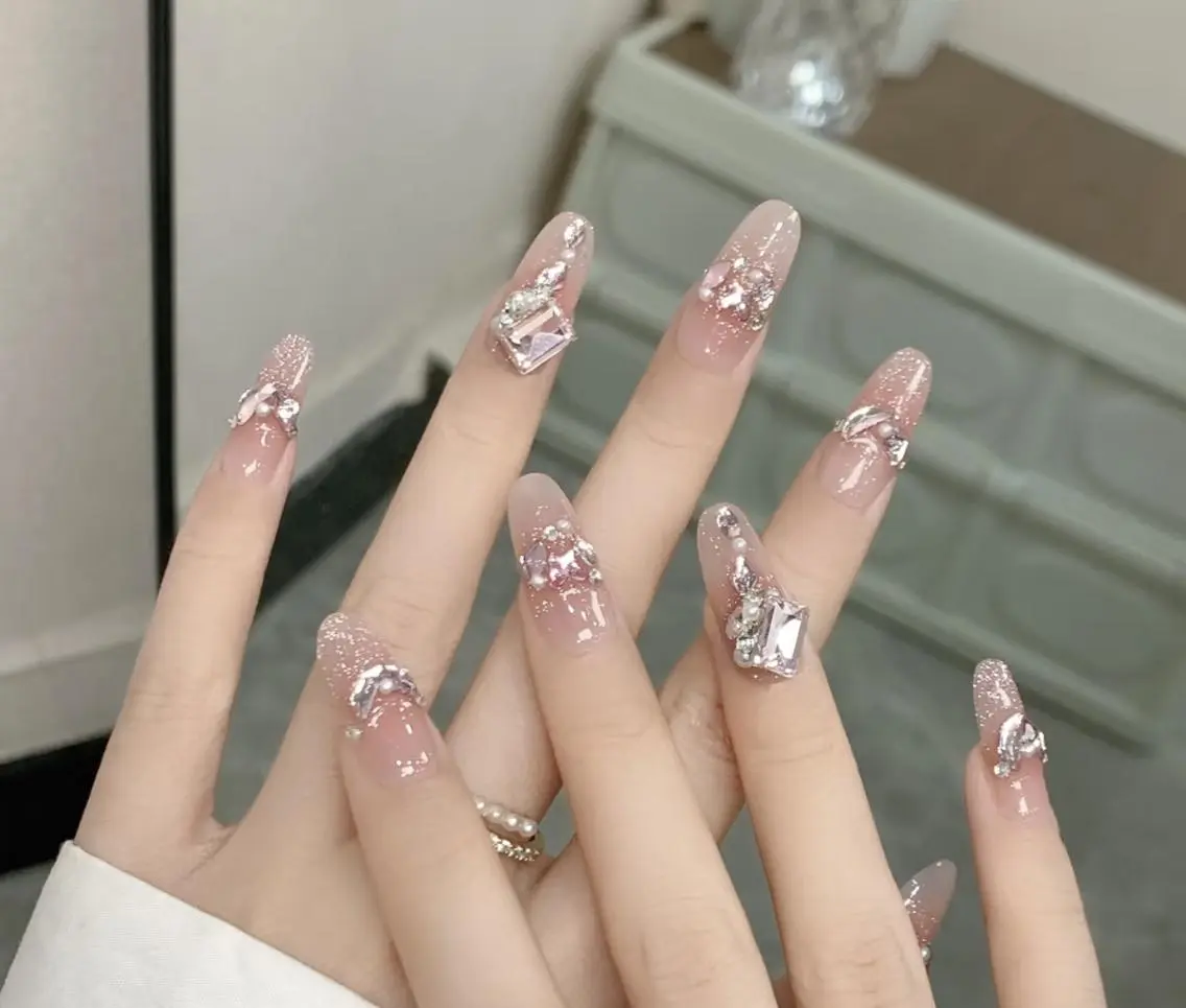 ネイル ハンドネイル ハンドケア 🍑 momo_nailのネイルデザイン
