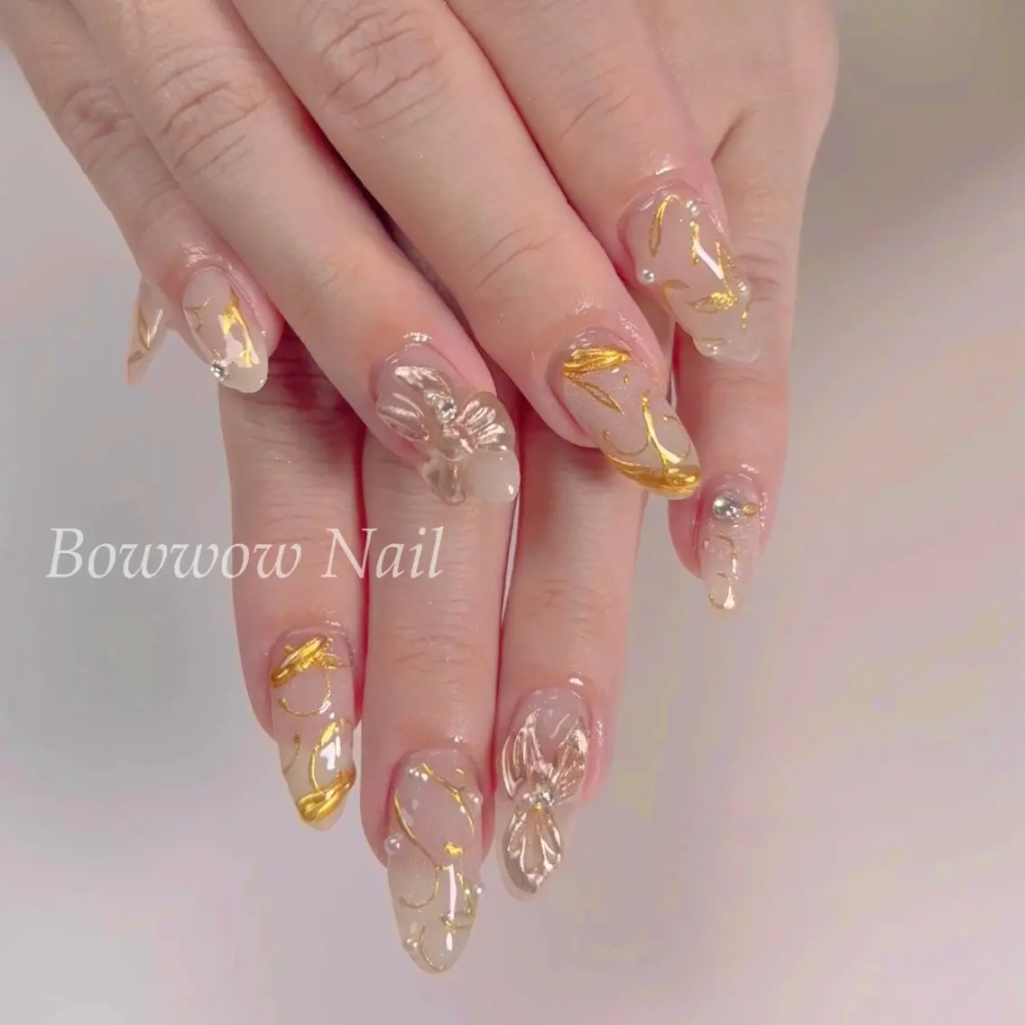 ネイル アートネイル マグネットネイル ミラーネイル Bow wow Nail さや🧸のネイルデザイン