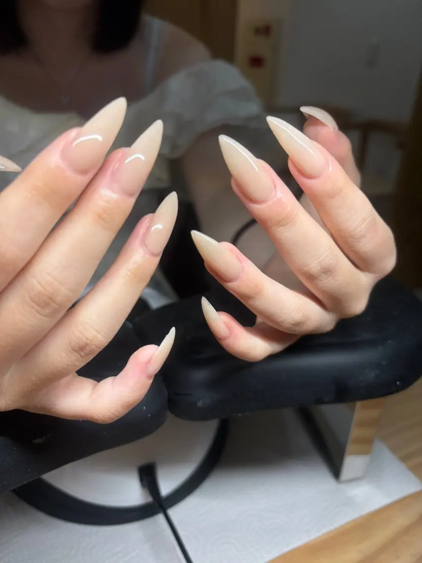 ネイル ワンカラーネイル ワンホンネイル ハンドネイル 柿元 美伶のネイルデザイン