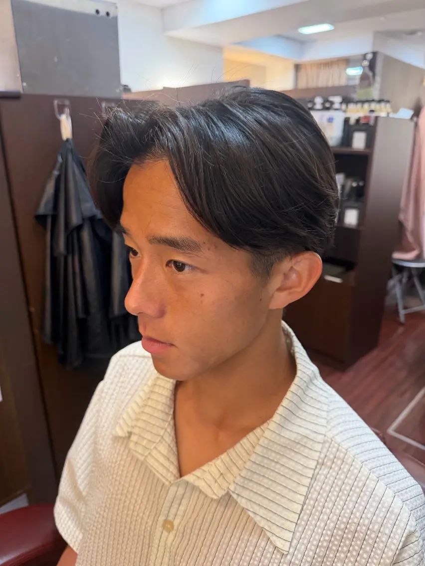 ショート メンズ 糸山 仁のヘアスタイル