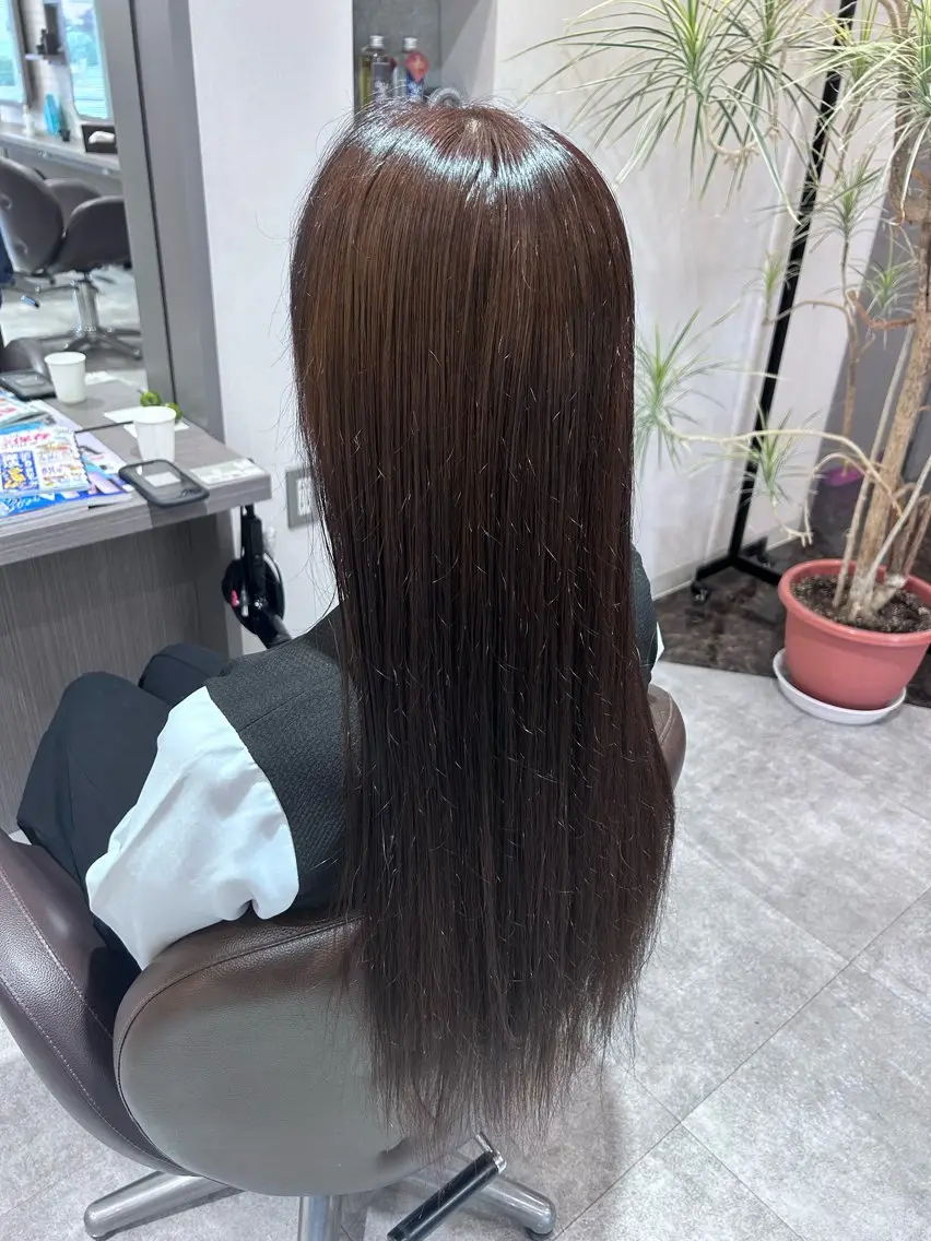 ロング ヘアカラー 大西 葵のヘアスタイル