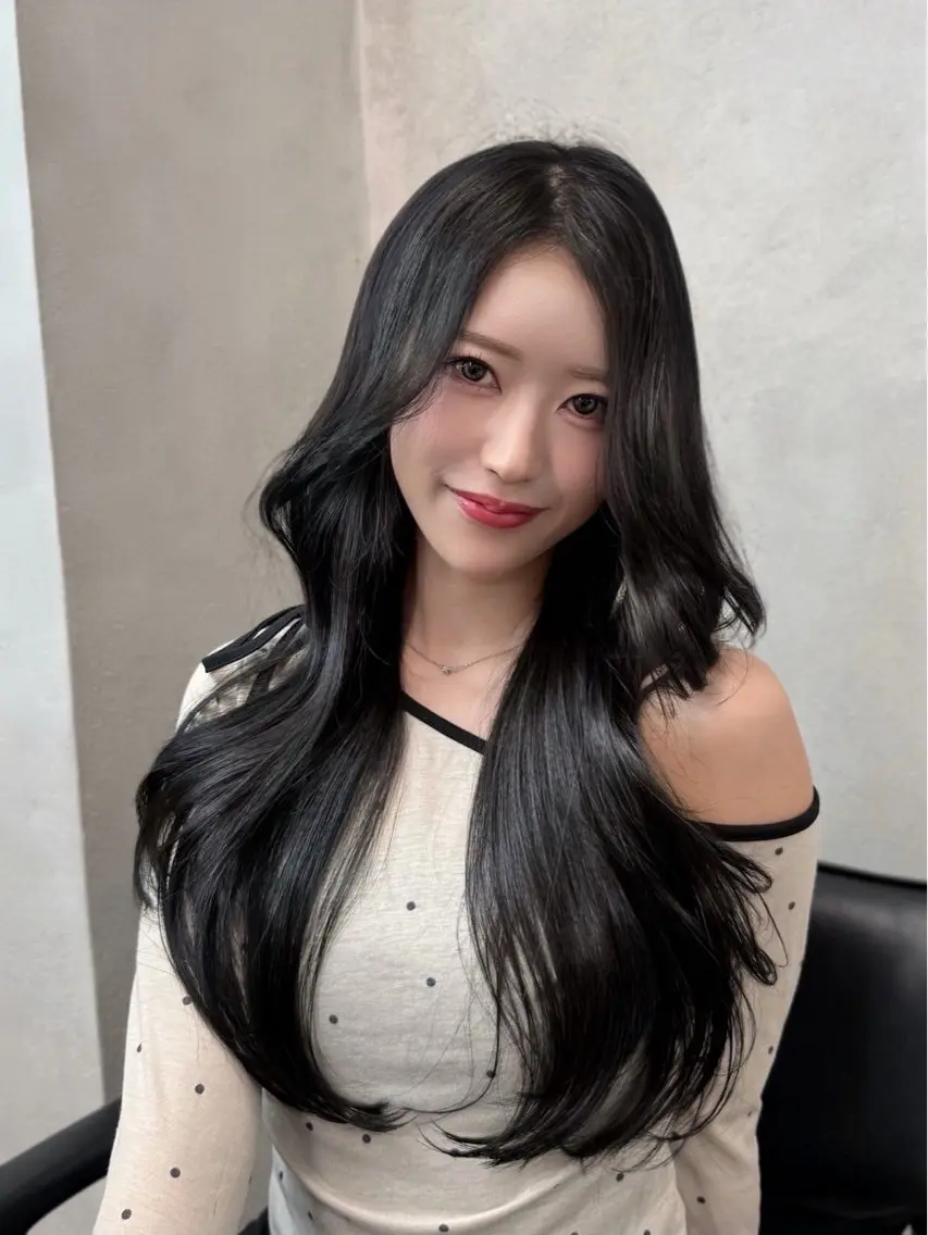 ロング ロングレイヤー 韓国風ヘア レイヤーカット ロング モテカラー🫧💕 RIOのヘアスタイル