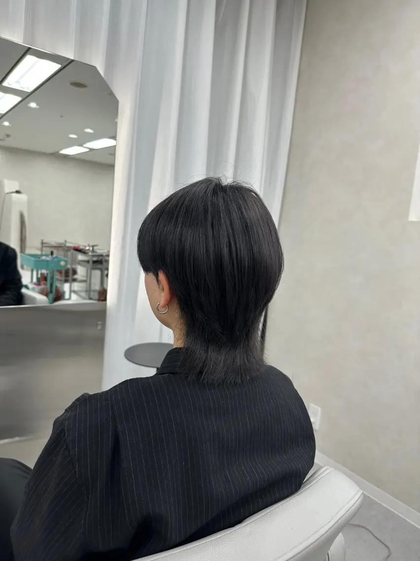 ショート メンズ メンズウルフカット くびれヘア ウルフカット 大場 賀句のヘアスタイル