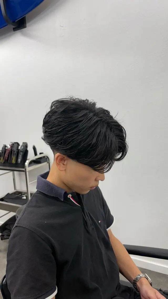 カット+フェザーパーマの写真
