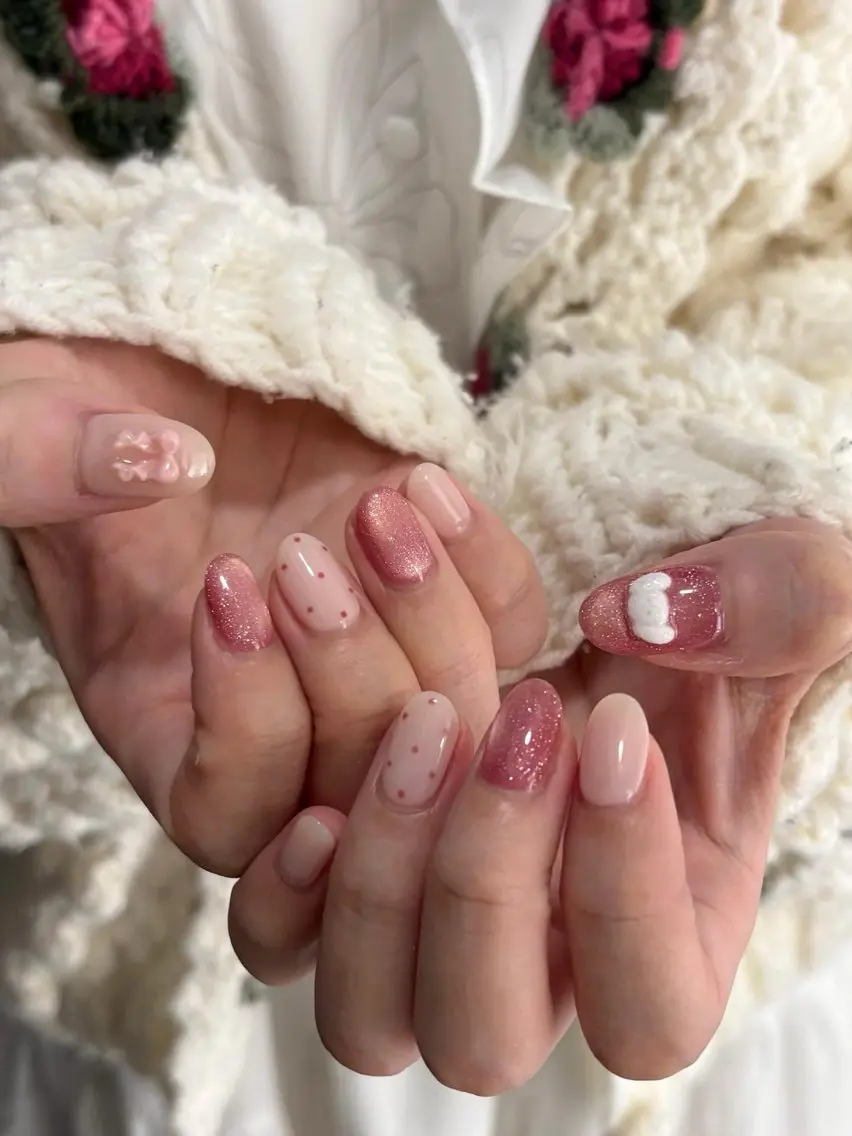 ネイル ガーリー emi 🧸のネイルデザイン