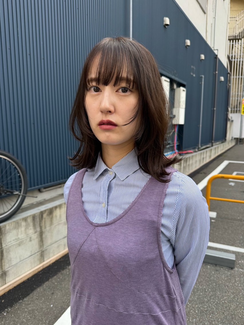 ミディアム カラー ミディアムレイヤー グレージュ オリーブグレージュ オリーブグレー レイヤーカット カット ヘアカラー kai🐇似合わせ レイヤーカットのヘアスタイル