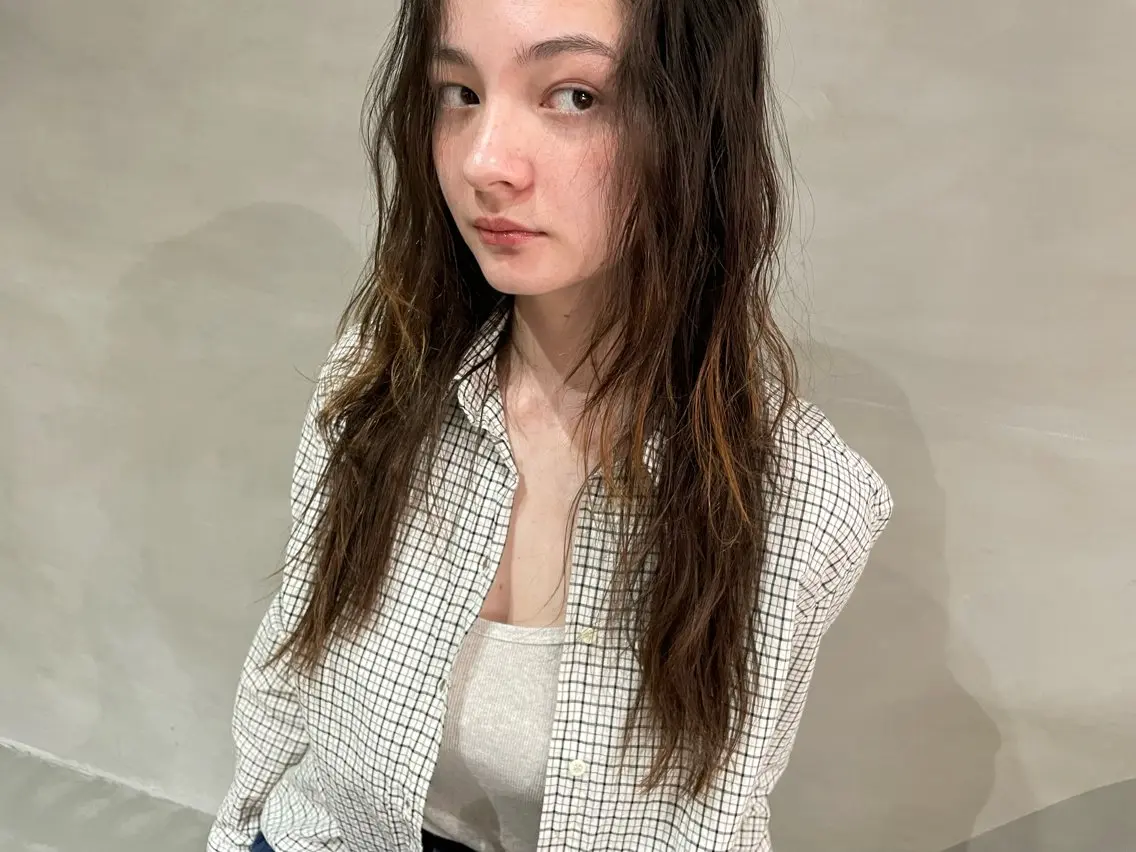 ロング カラー カット ヘアカラー トリートメント 狩野 羅夢のヘアスタイル