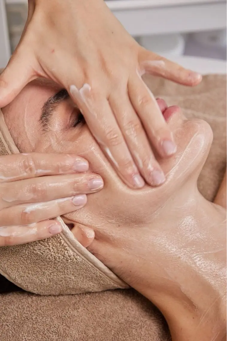 🧖🏼‍♀️ フェイシャルエステ（うるおい・美白集中ケア）の写真