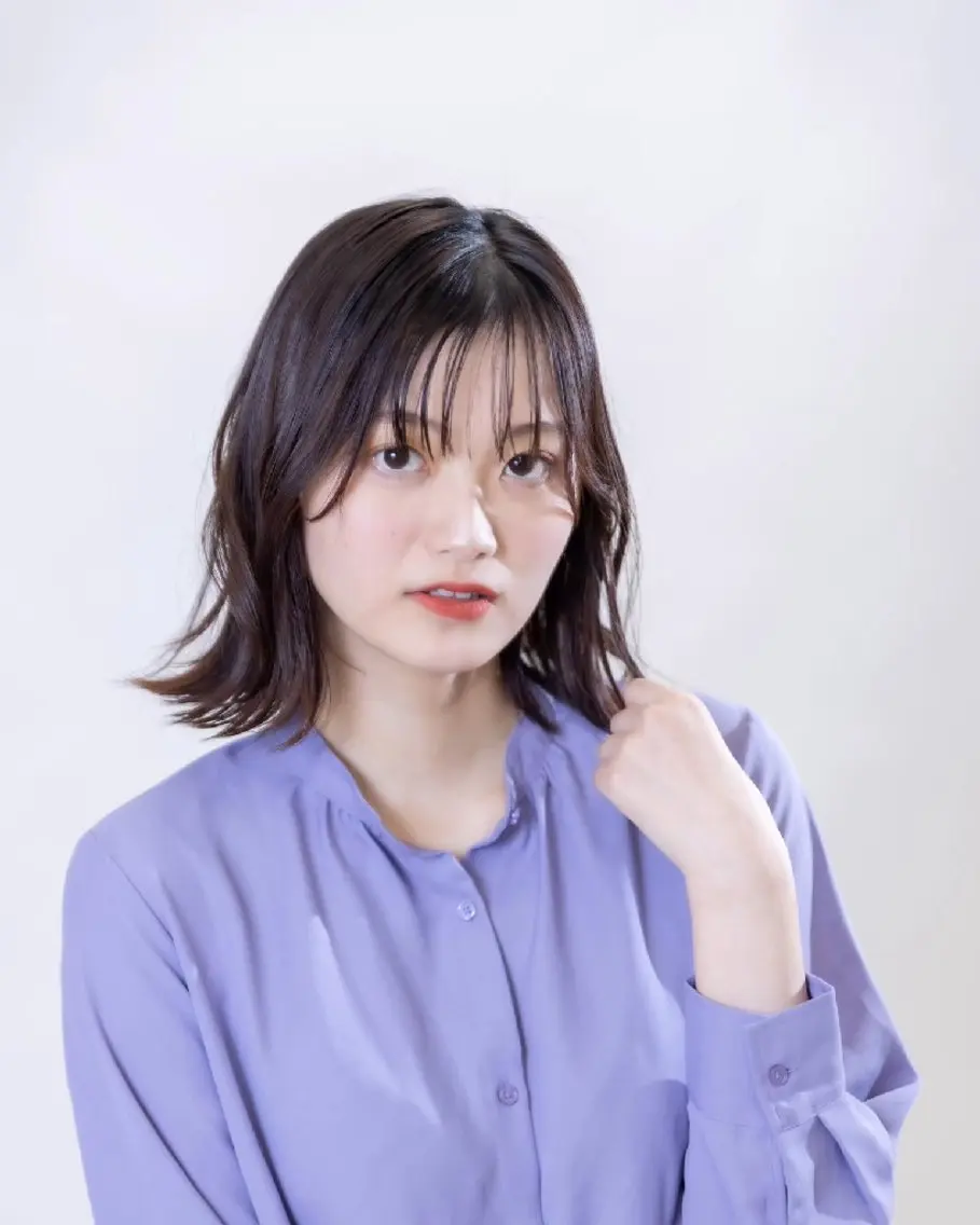 ミディアム カラー 外ハネヘア カット ヘアカラー トリートメント 尾澤 尚希のヘアスタイル