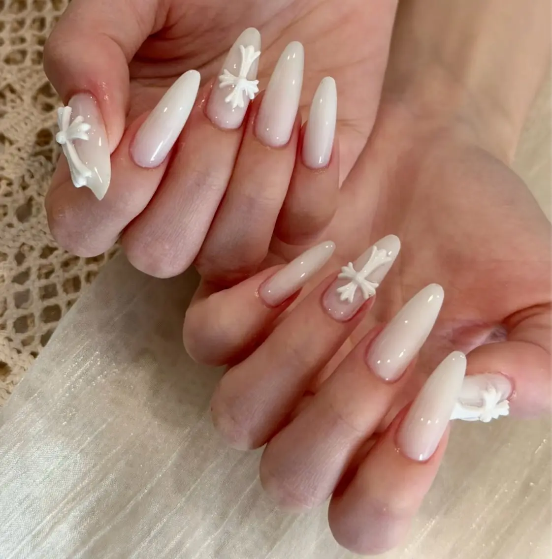 ネイル アートネイル オーロラネイル チークネイル 長さ出し フレンチネイル ハンドネイル ハンドケア Yumi Nail Seiのネイルデザイン