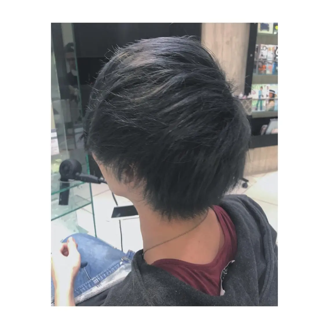 ショート カラー メンズ アッシュ ネイビーカラー 中野 竜介のヘアスタイル