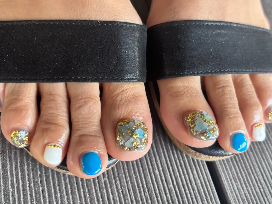 ネイル ブルー フットネイル みみ パラジェル￤自由が丘のネイルデザイン