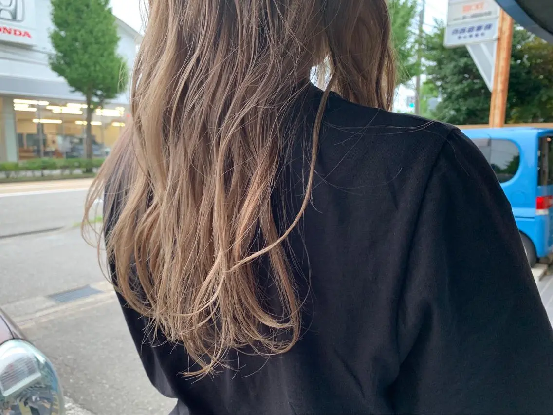 ロング 舘谷 愛莉のヘアスタイル