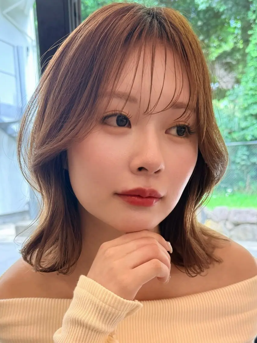 ミディアム カット ヘアカラー トリートメント コテ巻き/パーマ/艶 透明感/荻原凜太郎のヘアスタイル