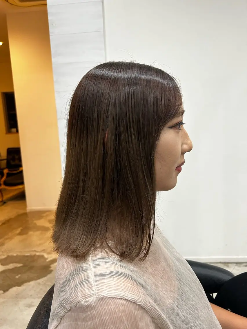 ミディアム カラー ブリーチ カット ヘアカラー ヴァンキャトル 山口裕真のヘアスタイル