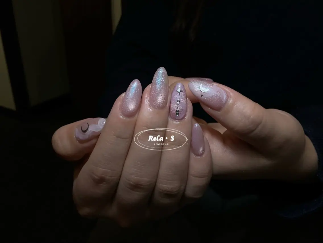 ネイル オーロラネイル 長さ出し フレンチネイル ジェルネイル ガラスフレンチ ハンドネイル Rela・S NAILのネイルデザイン