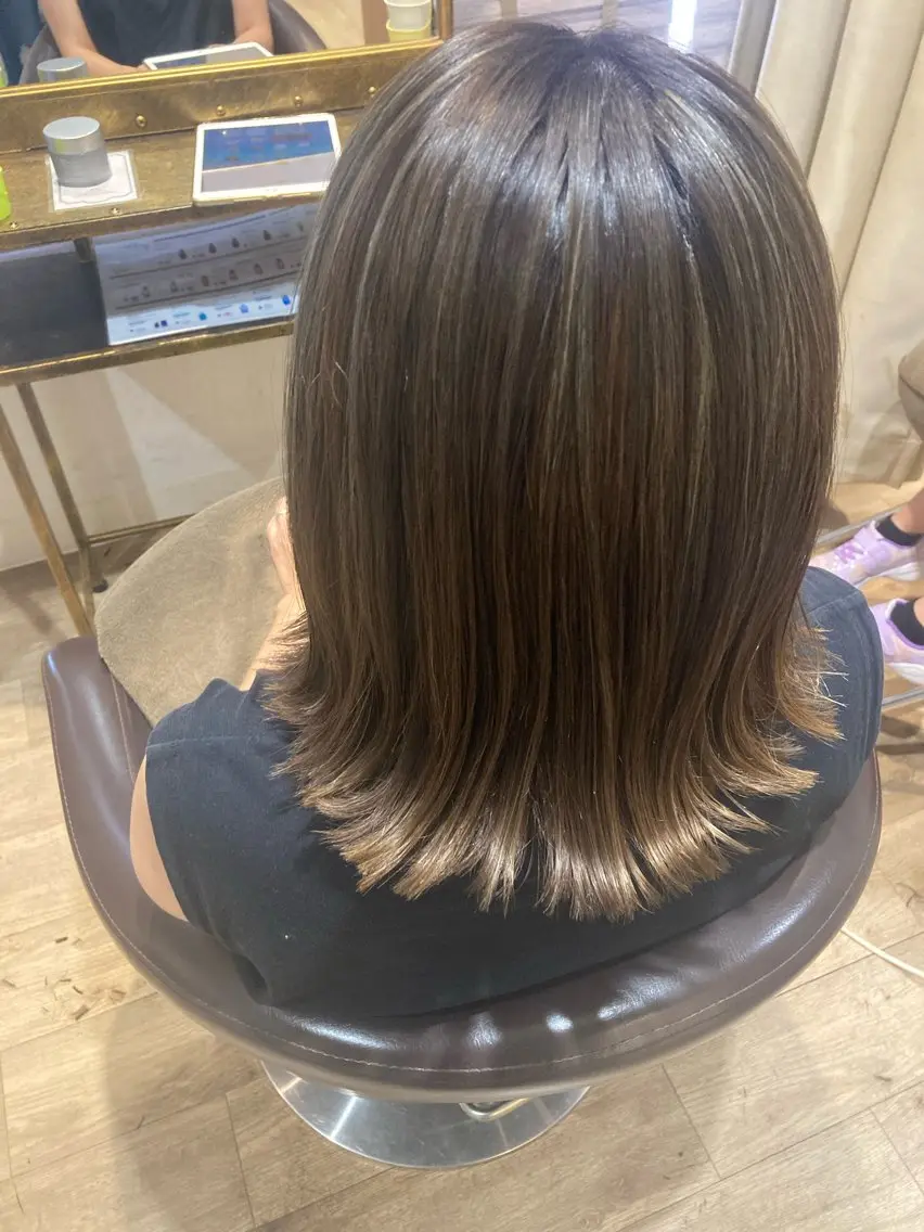ミディアム ヘアカラー ツヤカラー3850 まいのヘアスタイル