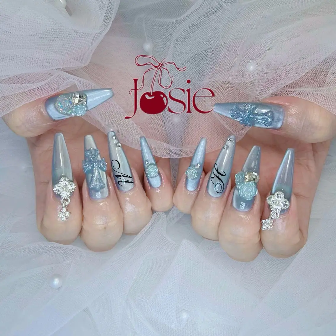 ネイル フレンチネイル ガーリー ガラスフレンチ 氷ネイル・うるうるネイル キラキラネイル ハンドネイル JOSIE nail studioのネイルデザイン