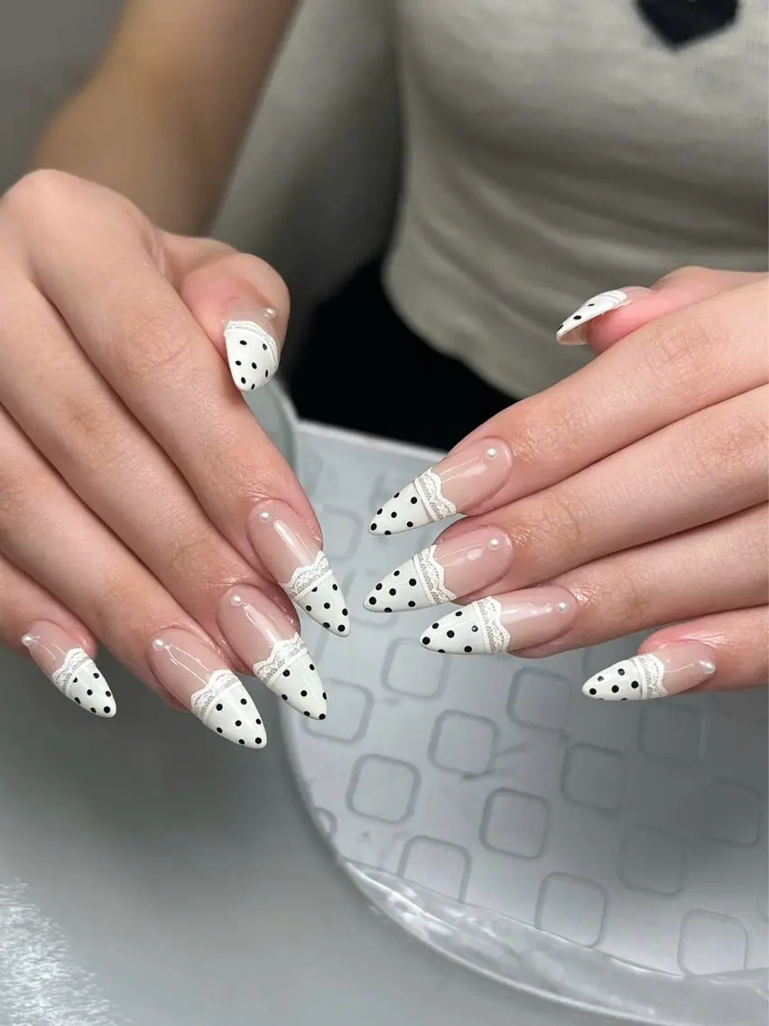 ネイル アートネイル ジェルネイル 韓国ネイル ロングネイル 持ち込み ハンドネイル ハンドケア Blingg NailStudioのネイルデザイン