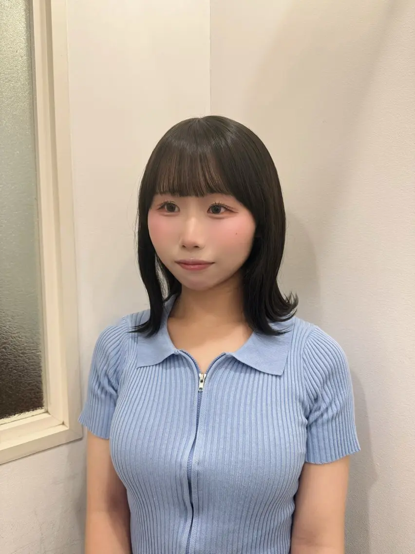 ミディアム カラー グレージュ オリーブグレージュ オリーブグレー 張替 日菜のヘアスタイル