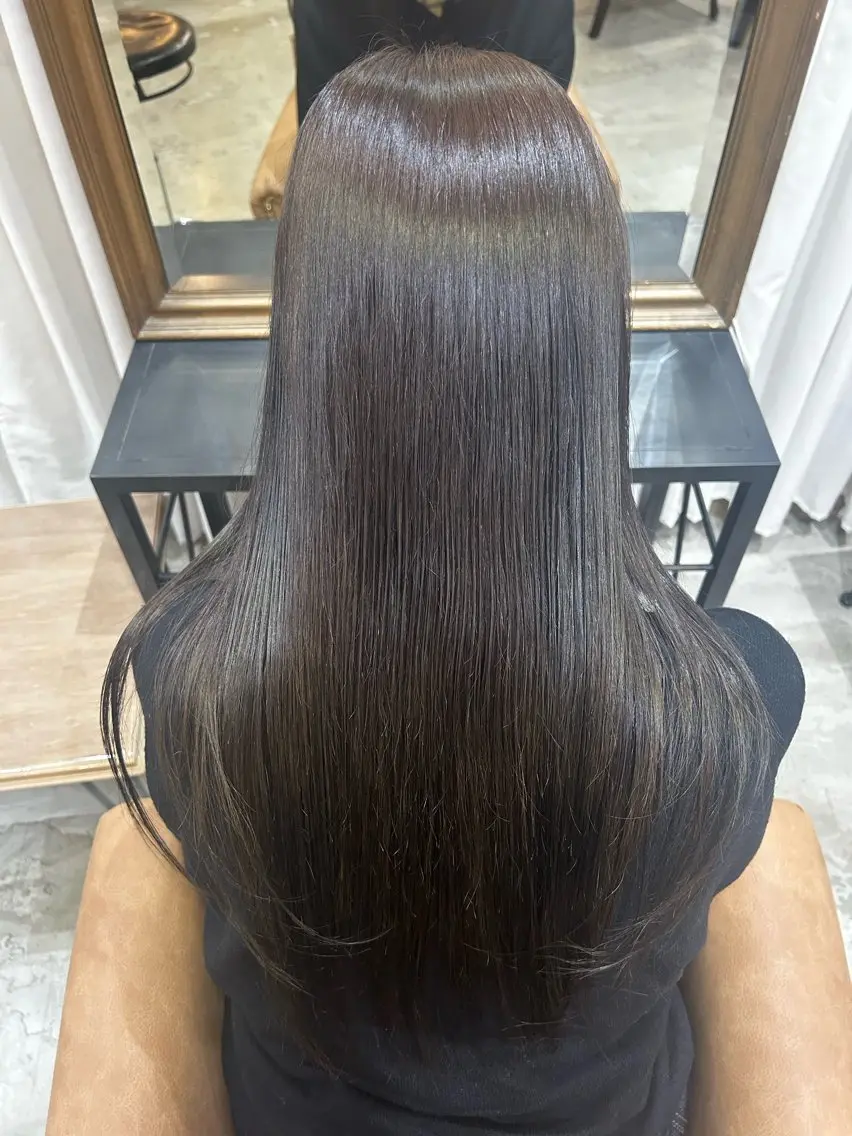 ロング カラー ブリーチ 濵﨑 理奈のヘアスタイル