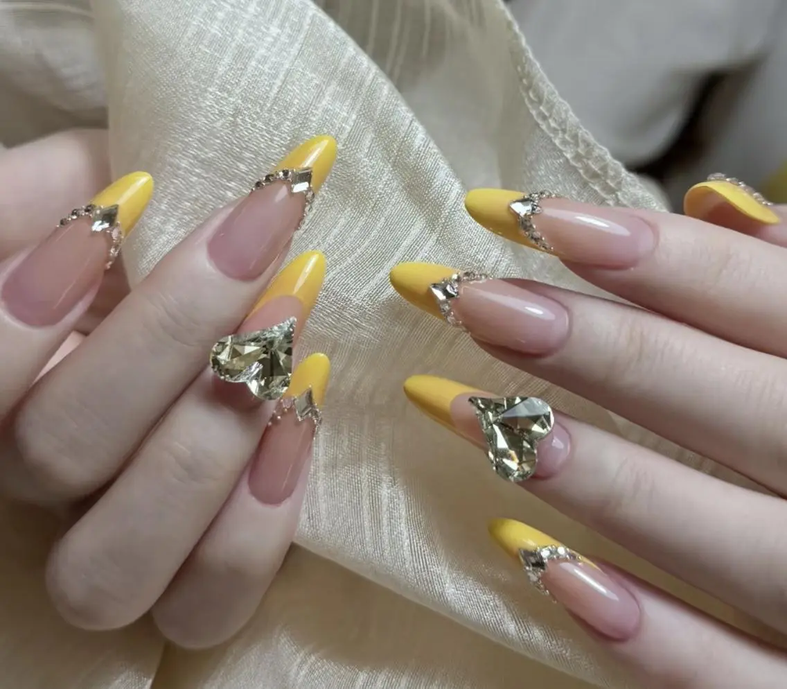 ネイル ハンドネイル 🎀 NaNa_nailのネイルデザイン